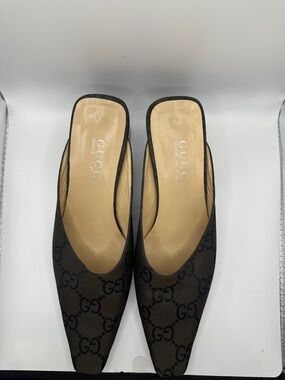 Gucci Black GG Logo Pointed Slip-On Mules